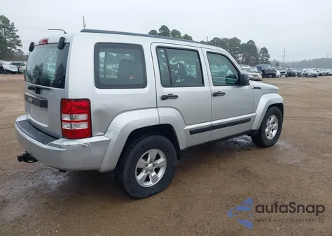 2010 Jeep Liberty Sport z USA, uszkodzony, nr VIN 1J4PN2GK7AW131728